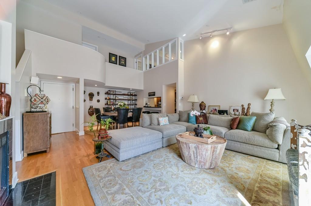 201 Newbury St, Back Bay