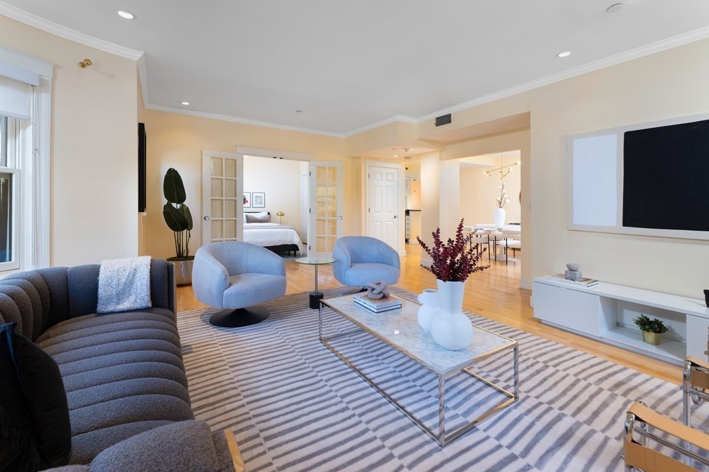 416 Commonwealth Ave, Back Bay