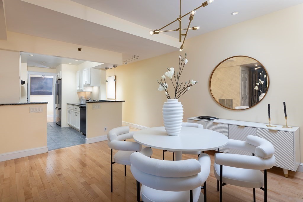 416 Commonwealth Ave, Back Bay