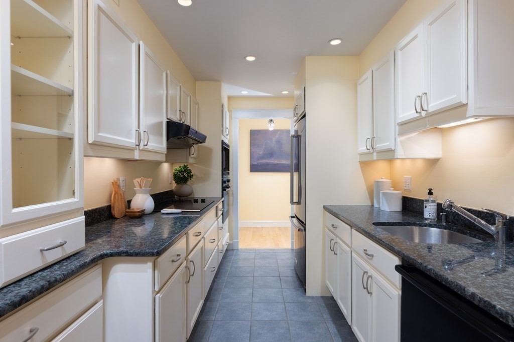 416 Commonwealth Ave, Back Bay