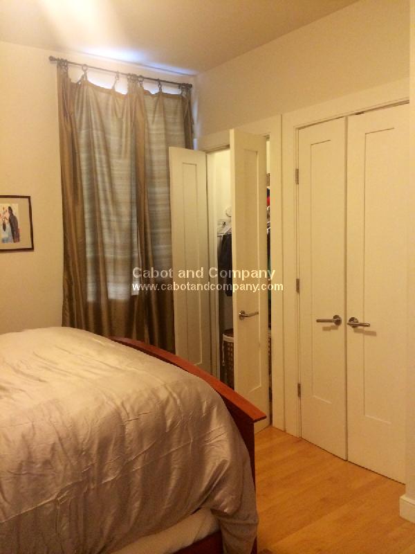 72 Hamilton St, Cambridgeport