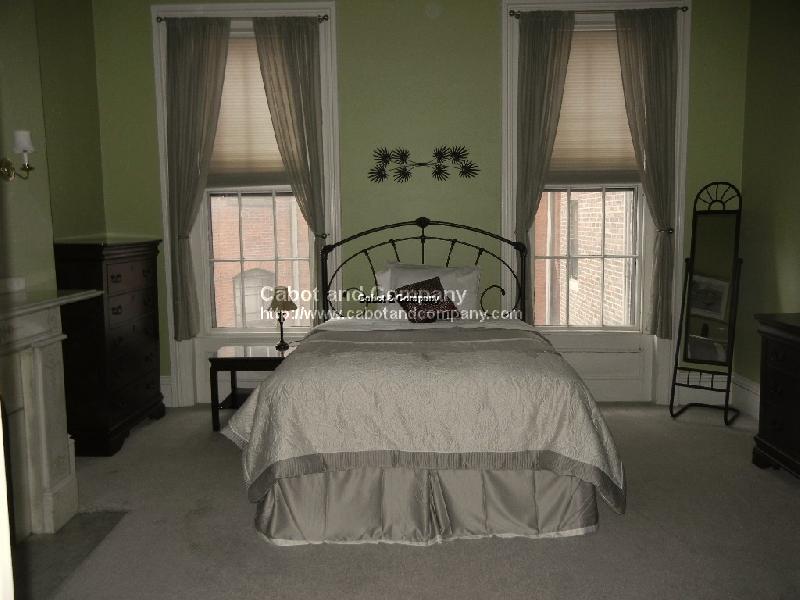 319 Dartmouth St, Back Bay