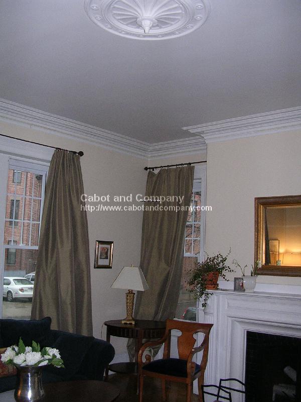 3 bed, 1 bath apartment for rent at 8 Fairfield St Unit 4, Back Bay — photo 3 of 4