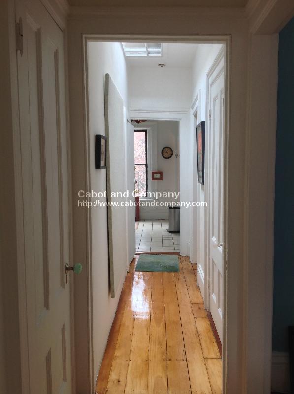 354 Marlborough St, Back Bay