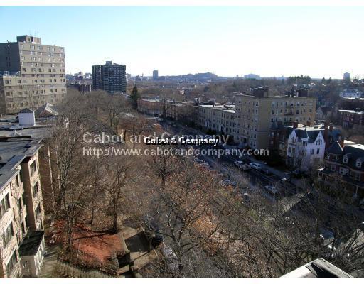 1600 Beacon St, Washington Square