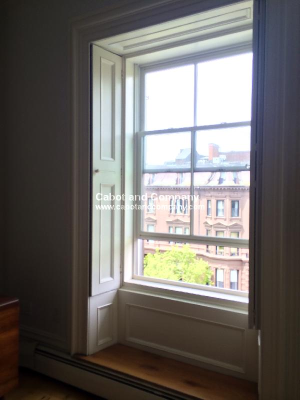141 Beacon St, Back Bay
