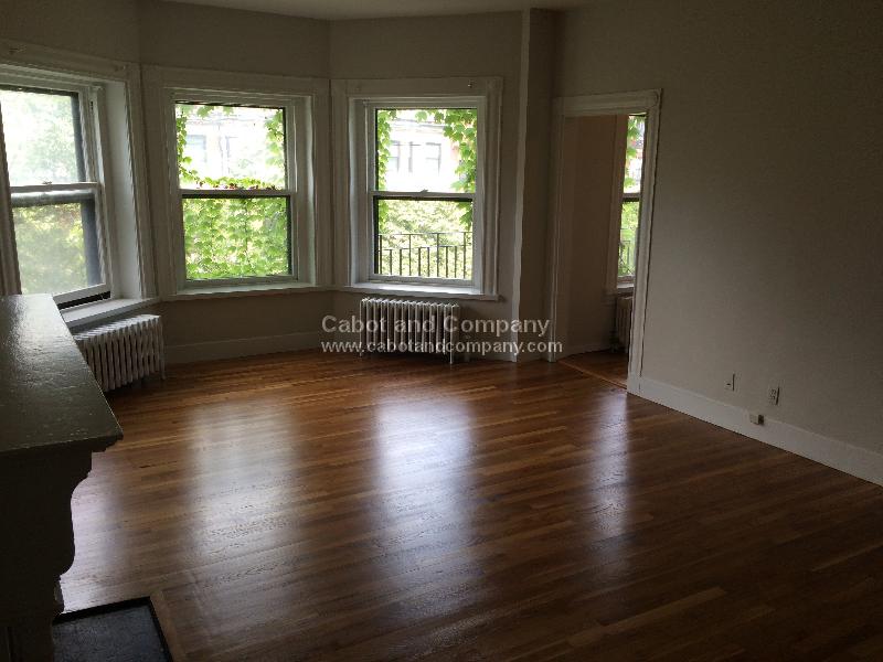 475 Beacon St, Back Bay