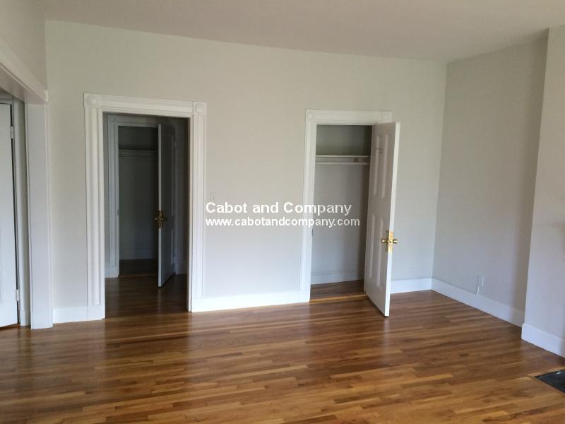 475 Beacon St, Back Bay