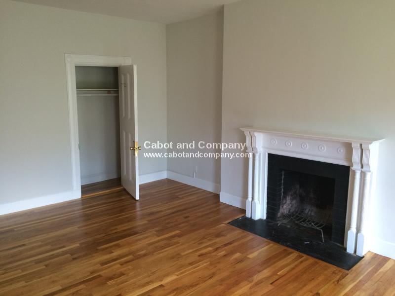 475 Beacon St, Back Bay