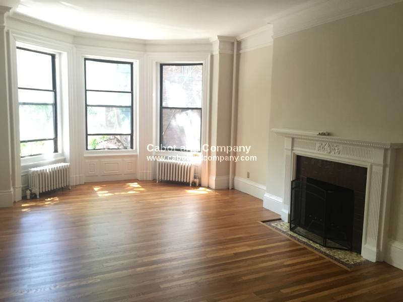 475 Beacon St, Back Bay