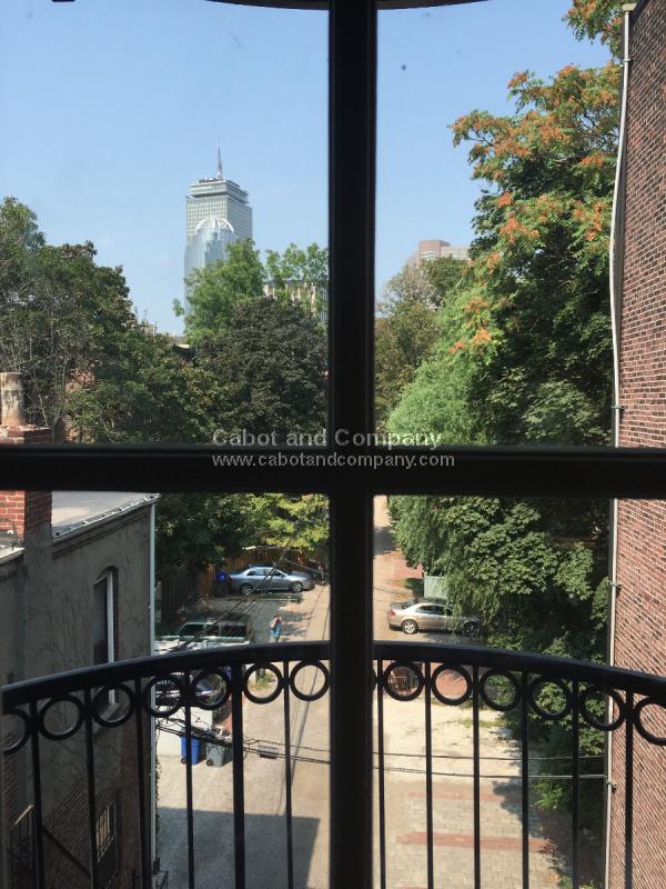 637 Tremont St, South End