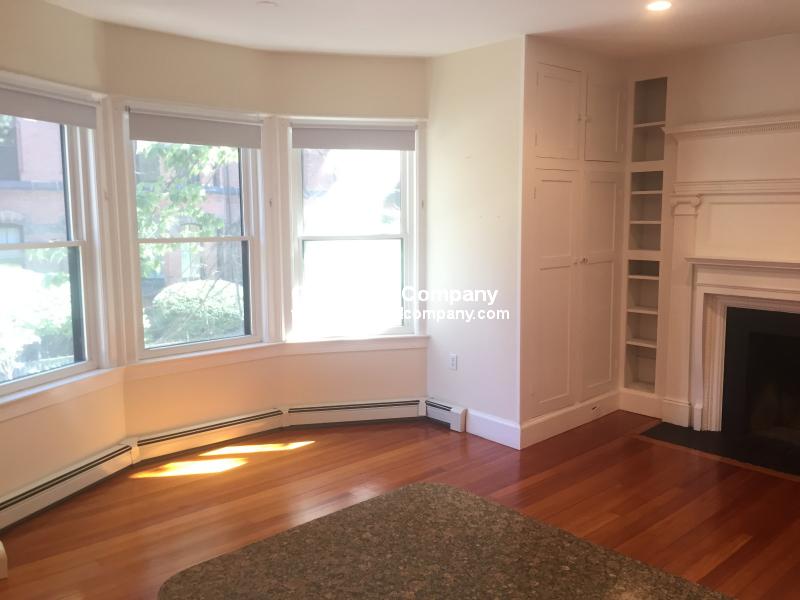 17 Exeter St, Back Bay