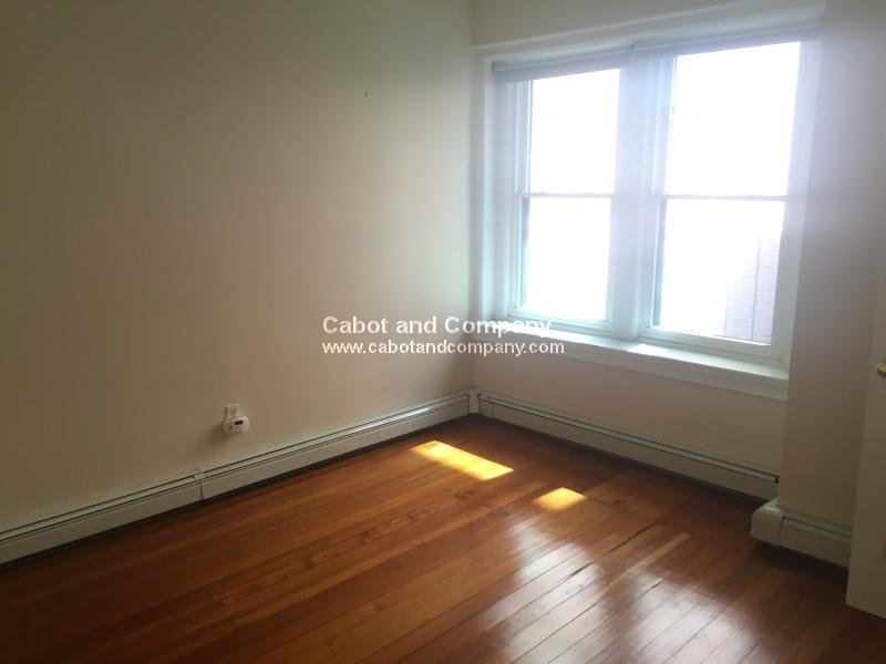 17 Exeter St, Back Bay