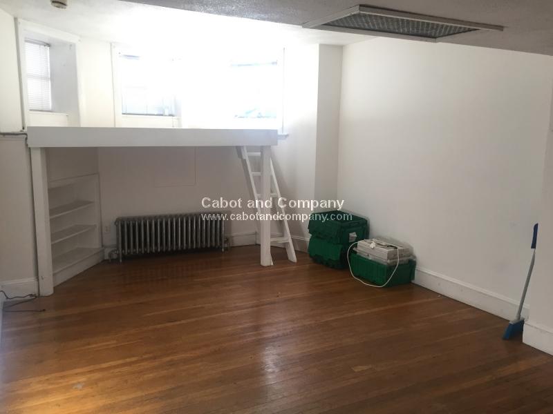 289 Newbury St, Back Bay