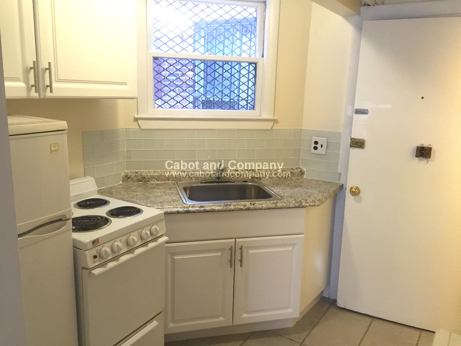 295 Newbury St, Back Bay