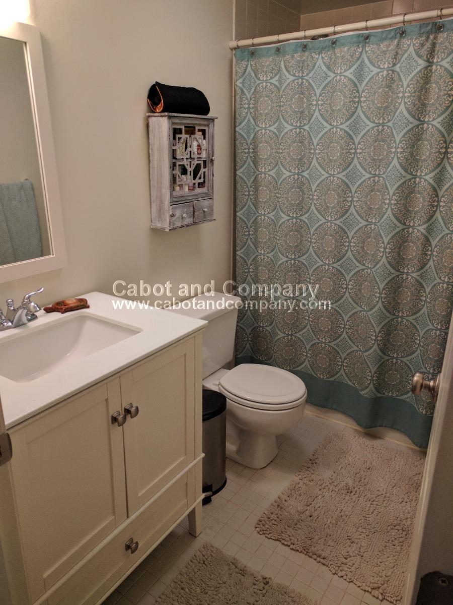 2 Brewer St, Jamaica Plain