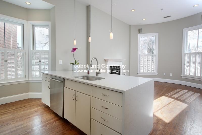 207 Canton St, South End