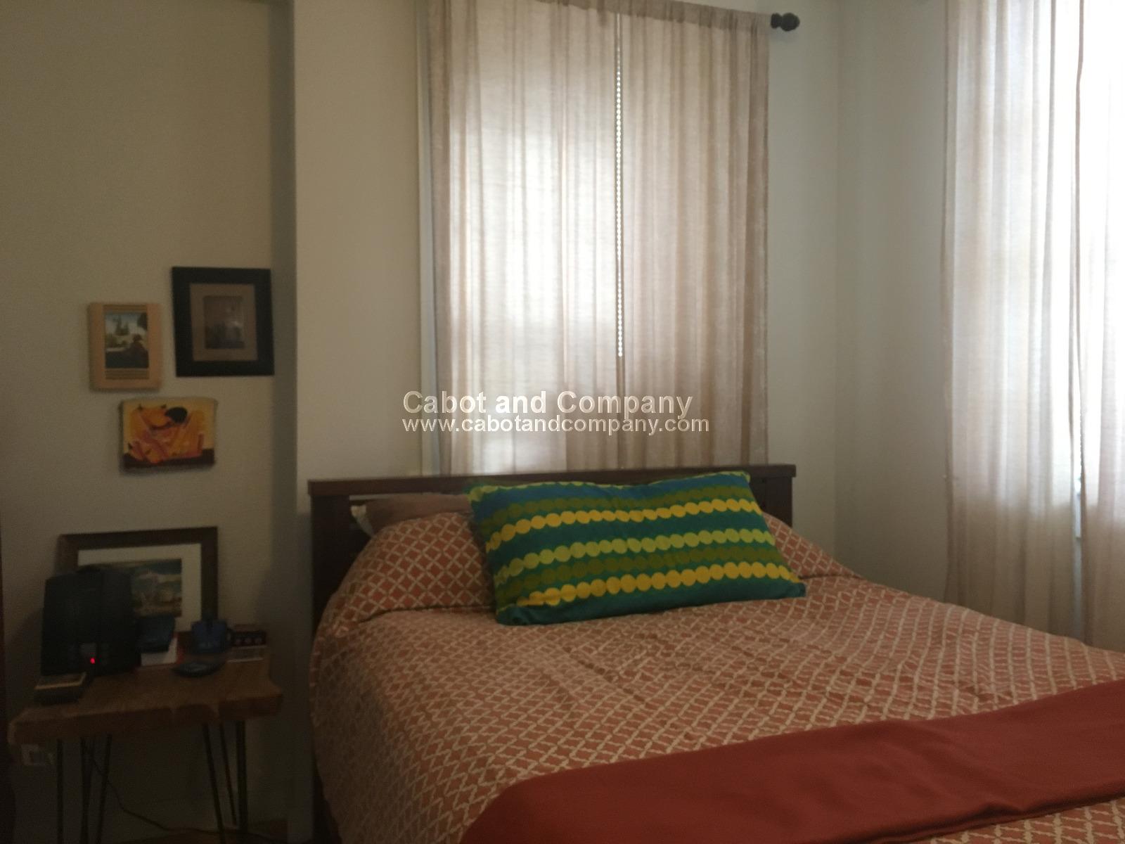 72 Hamilton St, Cambridgeport