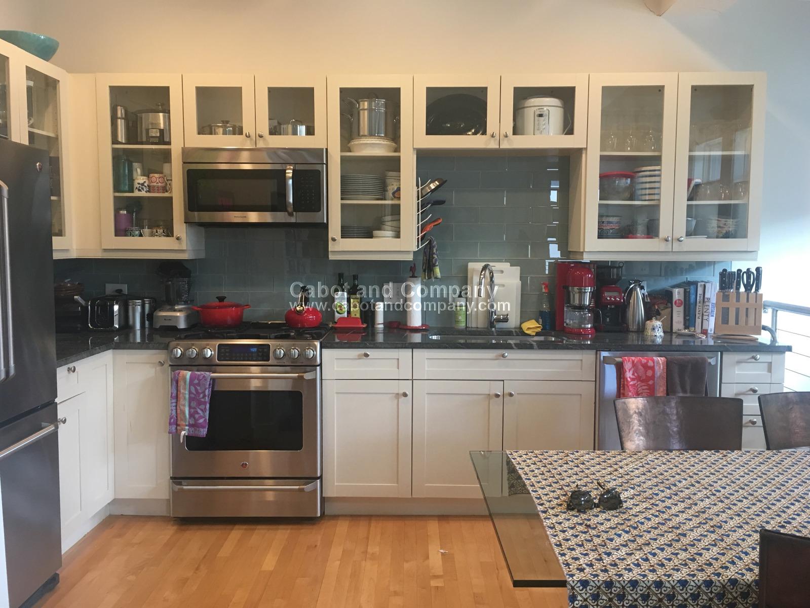 72 Hamilton St, Cambridgeport