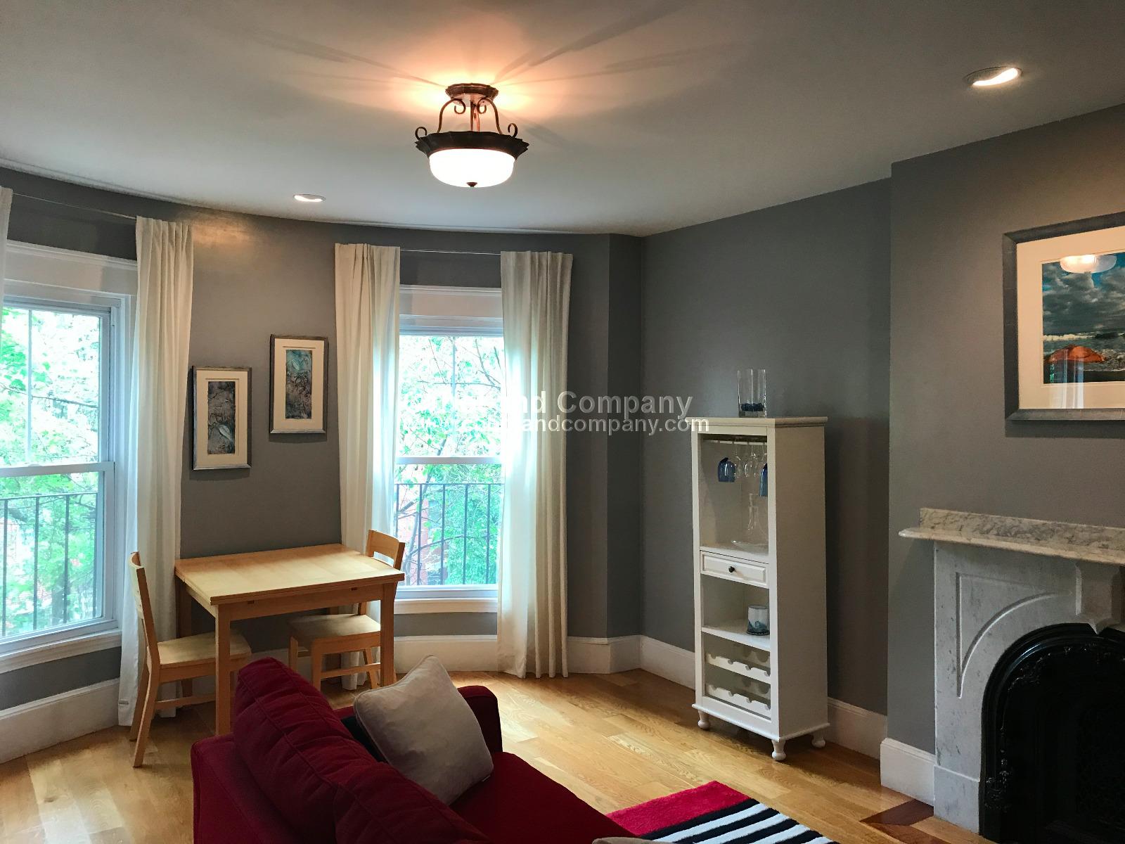 5 Concord Sq, South End