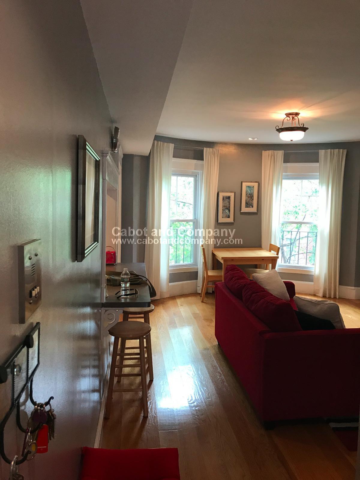 5 Concord Sq, South End