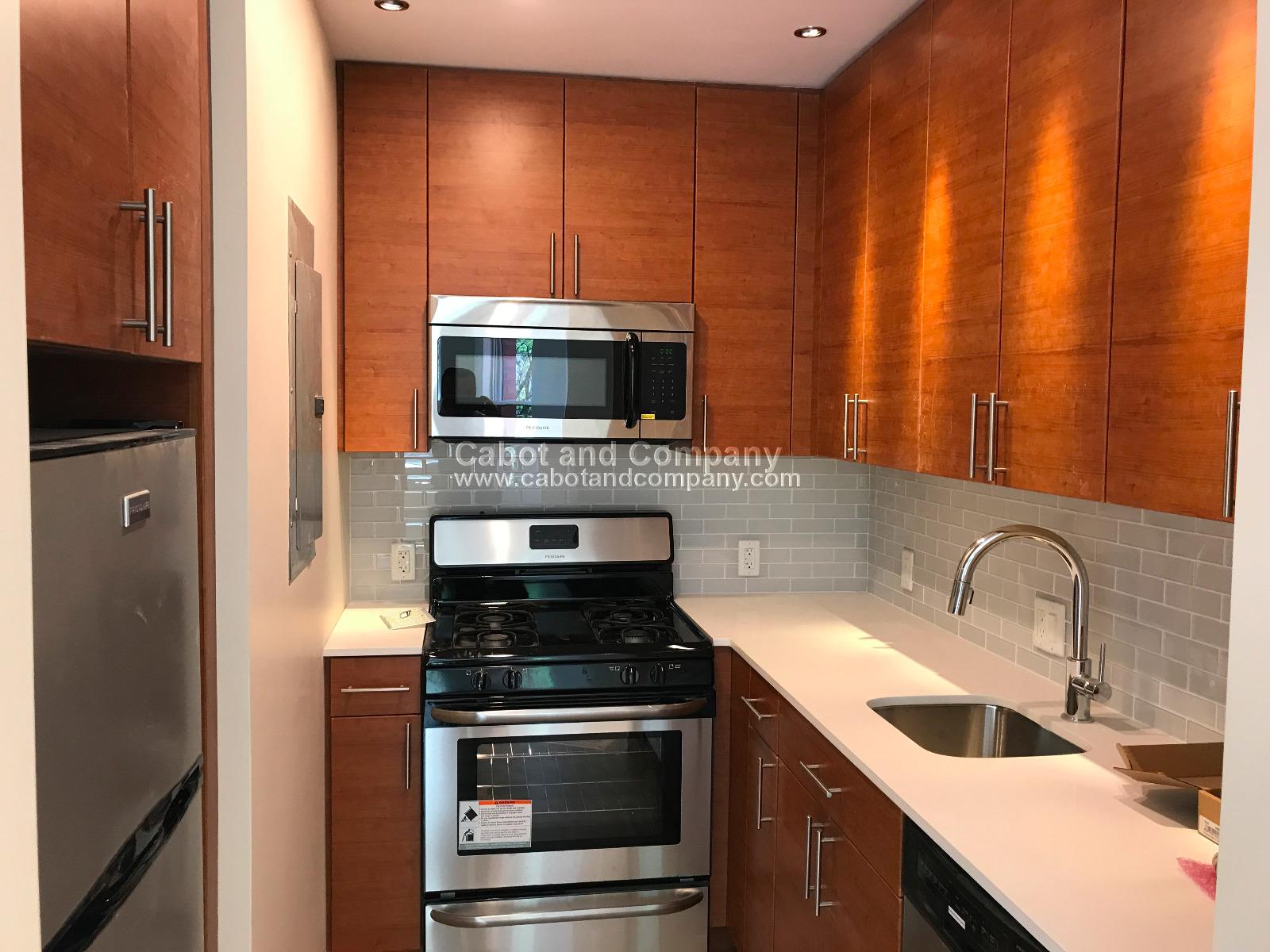 209 Newbury St, Back Bay