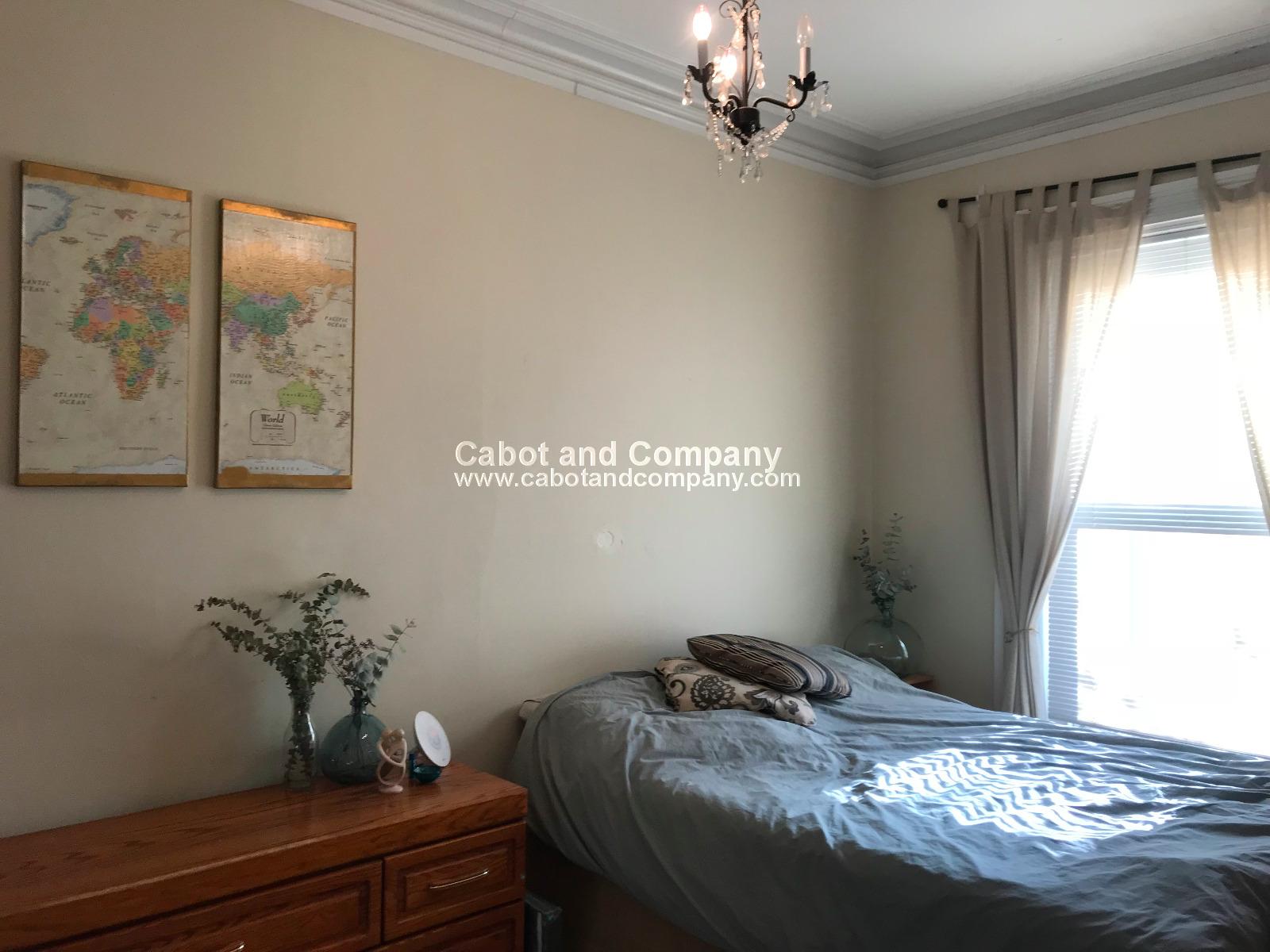 217 Newbury St, Back Bay