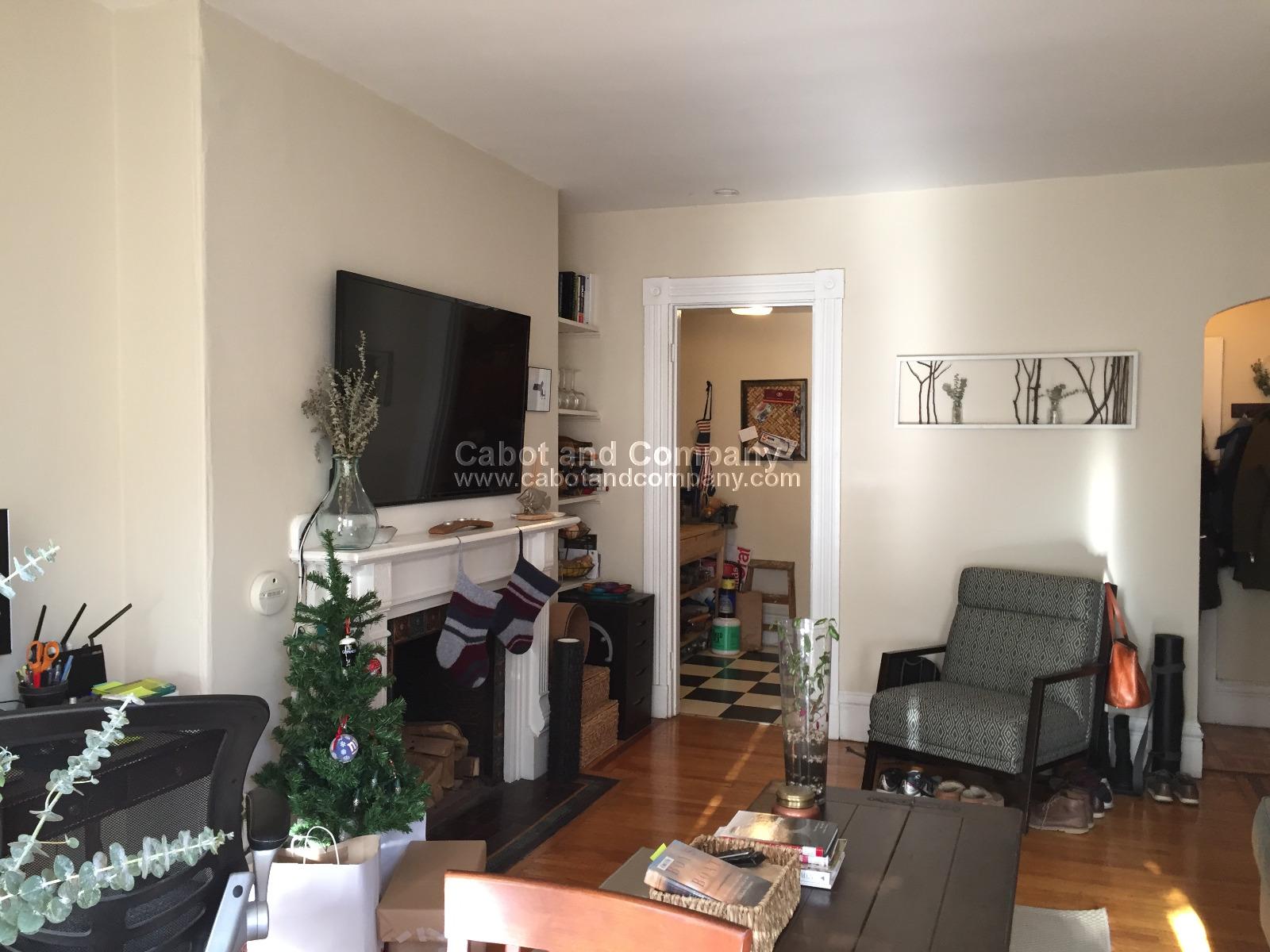 217 Newbury St, Back Bay