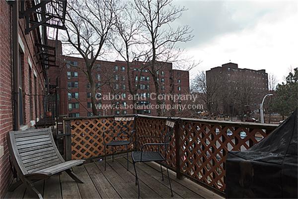 16 Concord Sq, South End