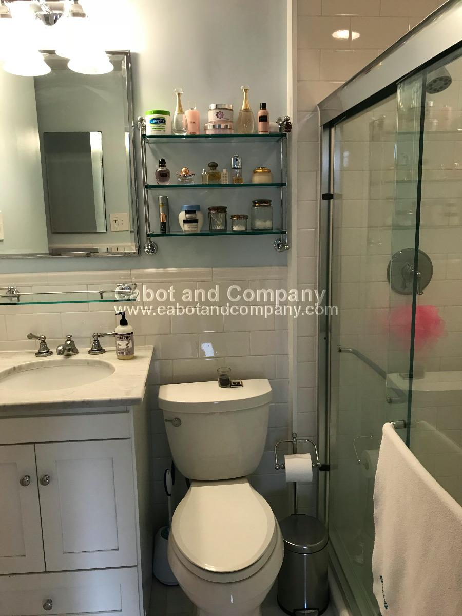 16 Concord Sq, South End