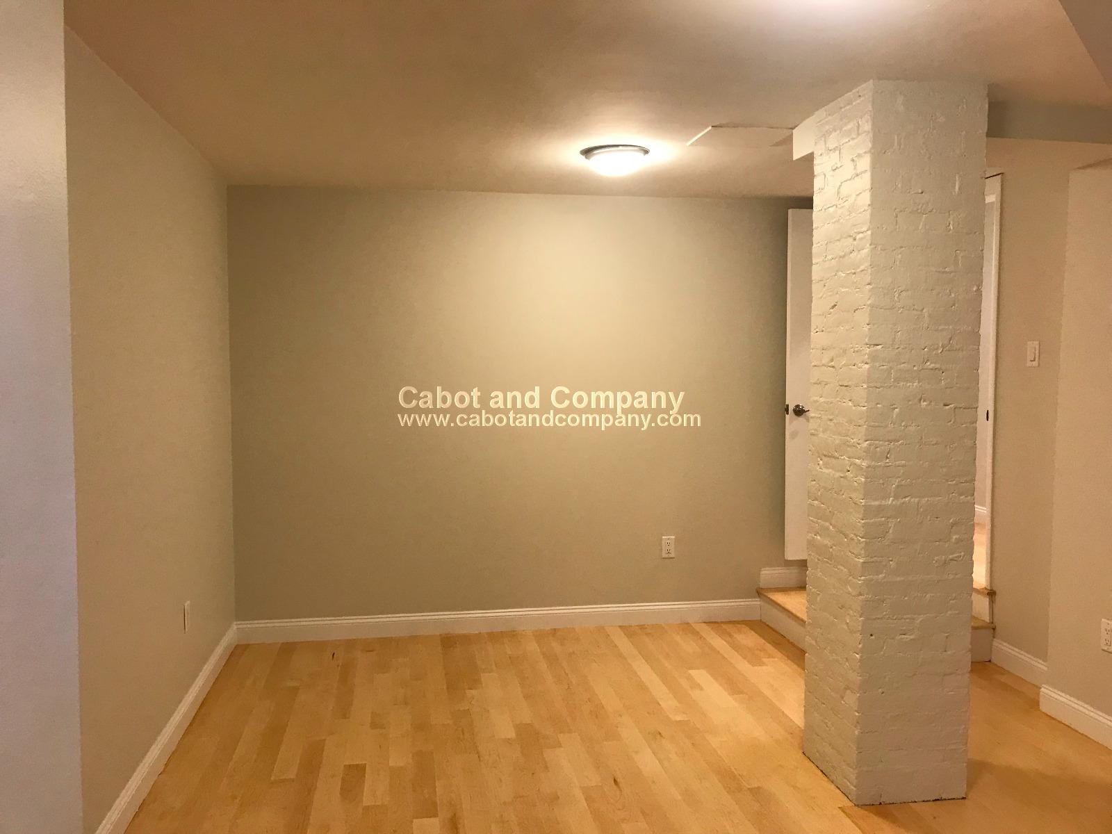 475 Beacon St, Back Bay