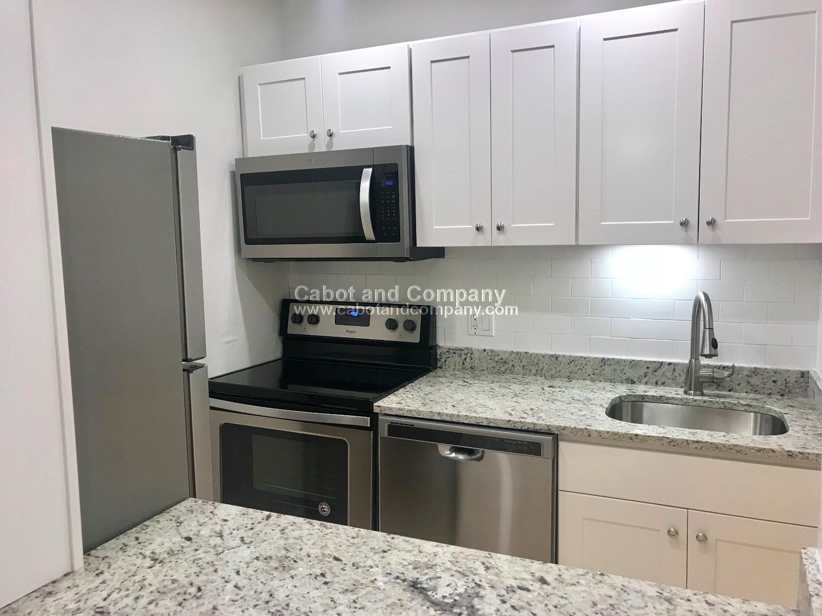 475 Beacon St, Back Bay