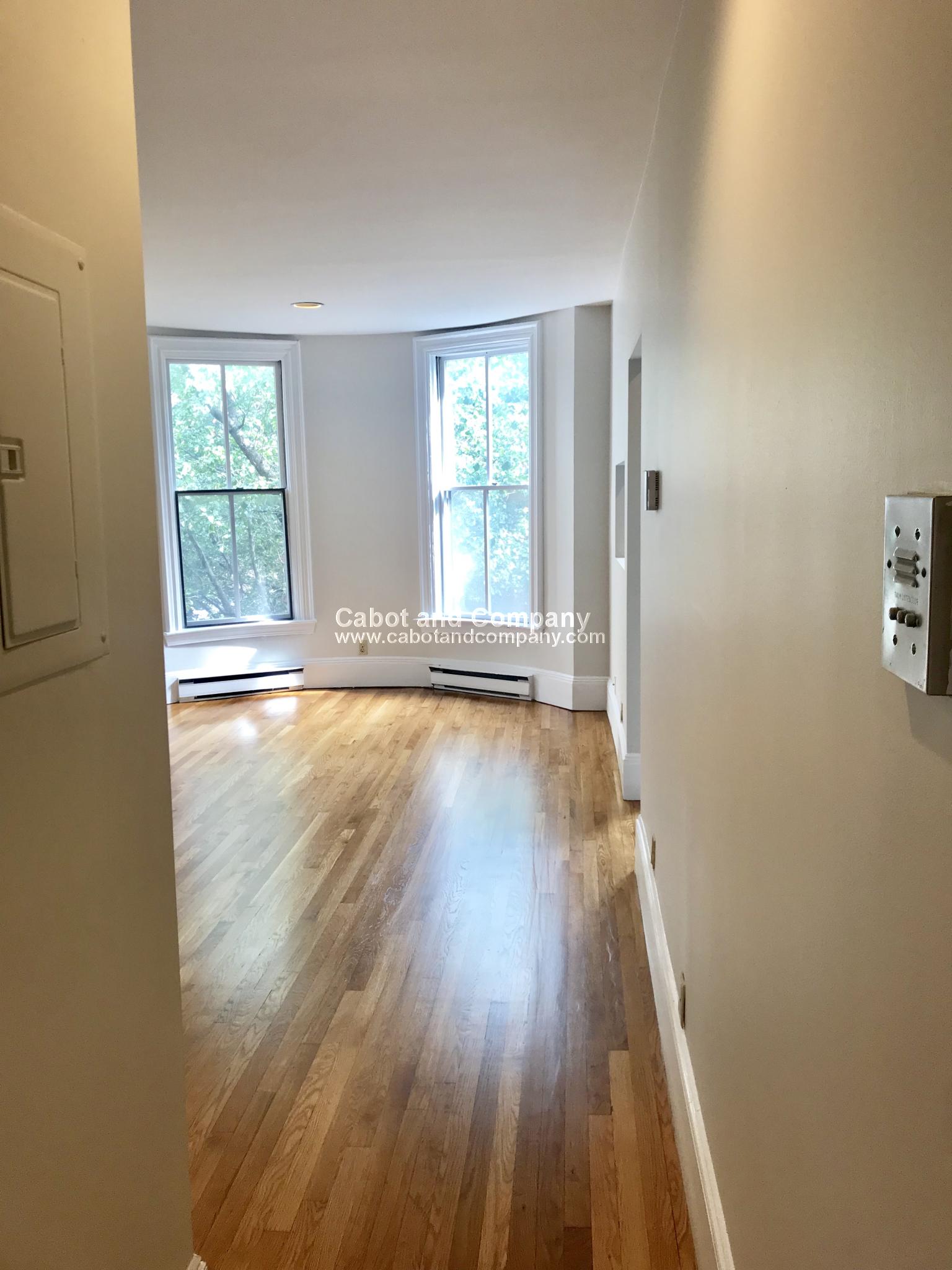 24 Yarmouth St, South End