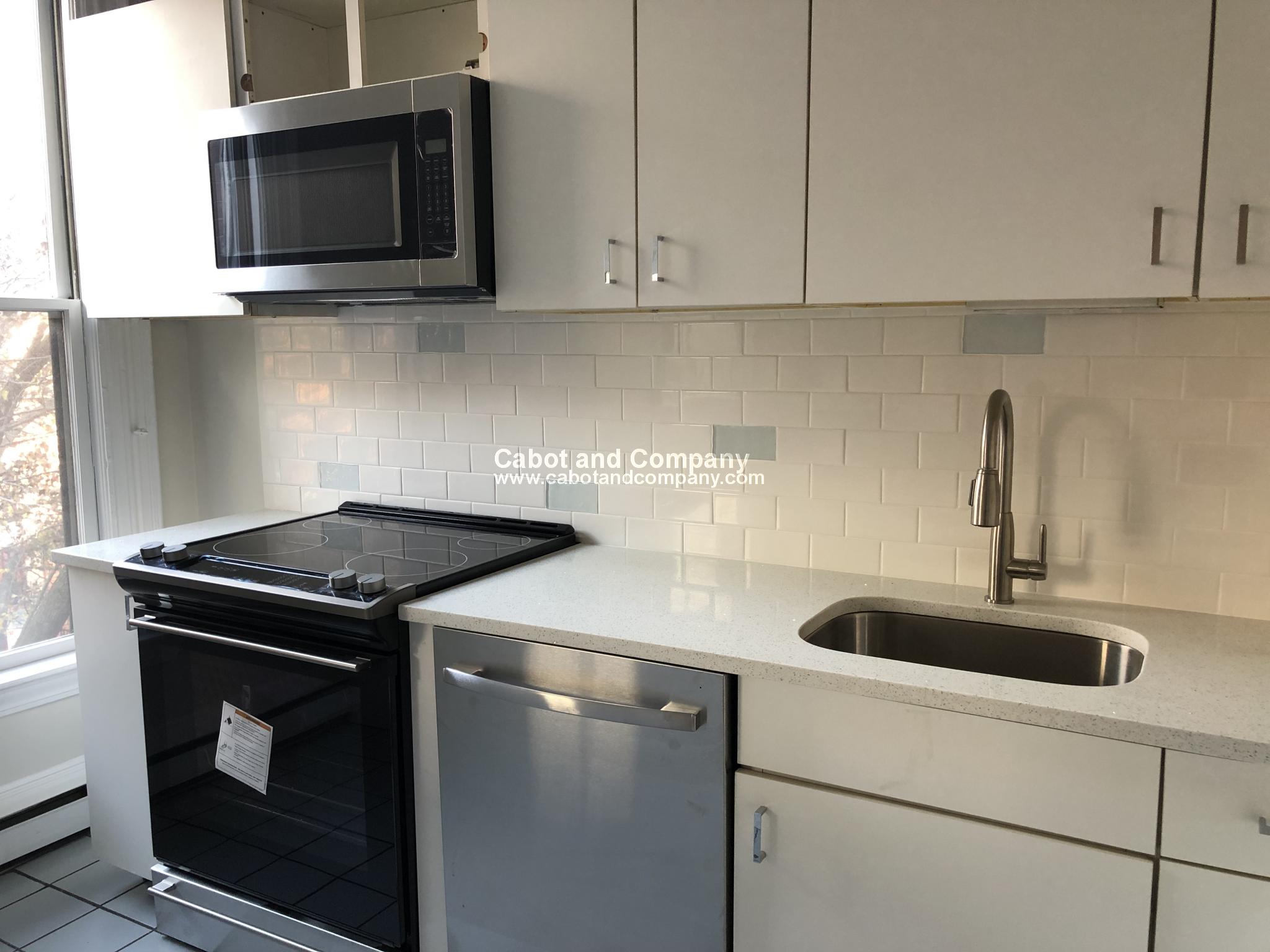 24 Yarmouth St, South End