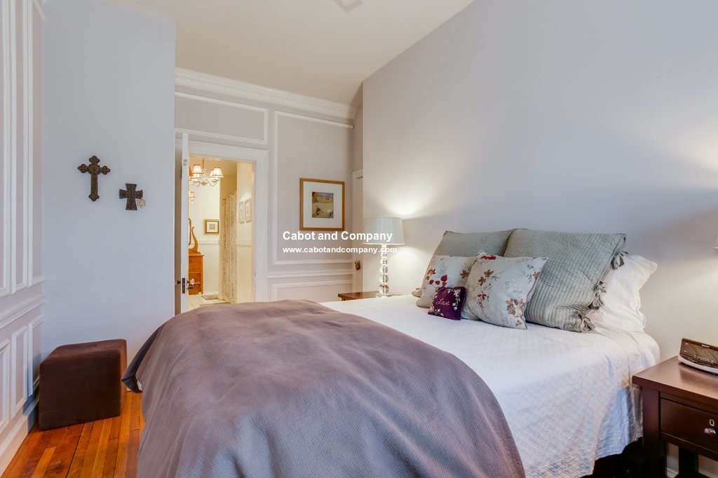 164 Beacon St, Back Bay