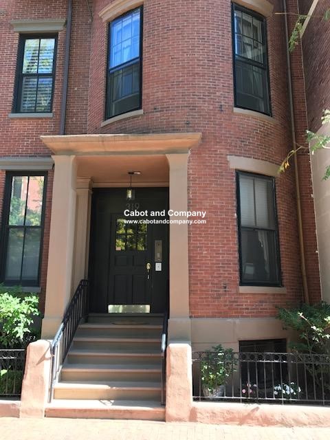 1 bed, 1 bath apartment for rent at 319 Dartmouth St Unit 3, Back Bay — photo 1 of 7