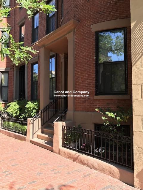 1 bed, 1 bath apartment for rent at 319 Dartmouth St Unit 3, Back Bay — photo 2 of 7