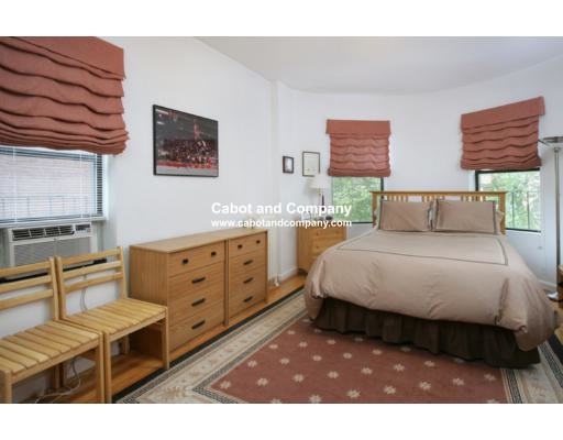 40 Saint Botolph St, Back Bay