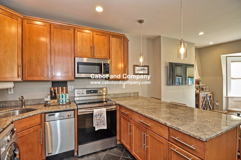 1 bed, 1 bath apartment for rent at 576 Broadway Unit 4, South Boston — photo 4 of 14