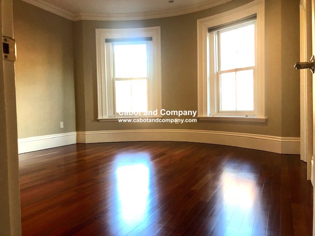 98 Waltham St, South End