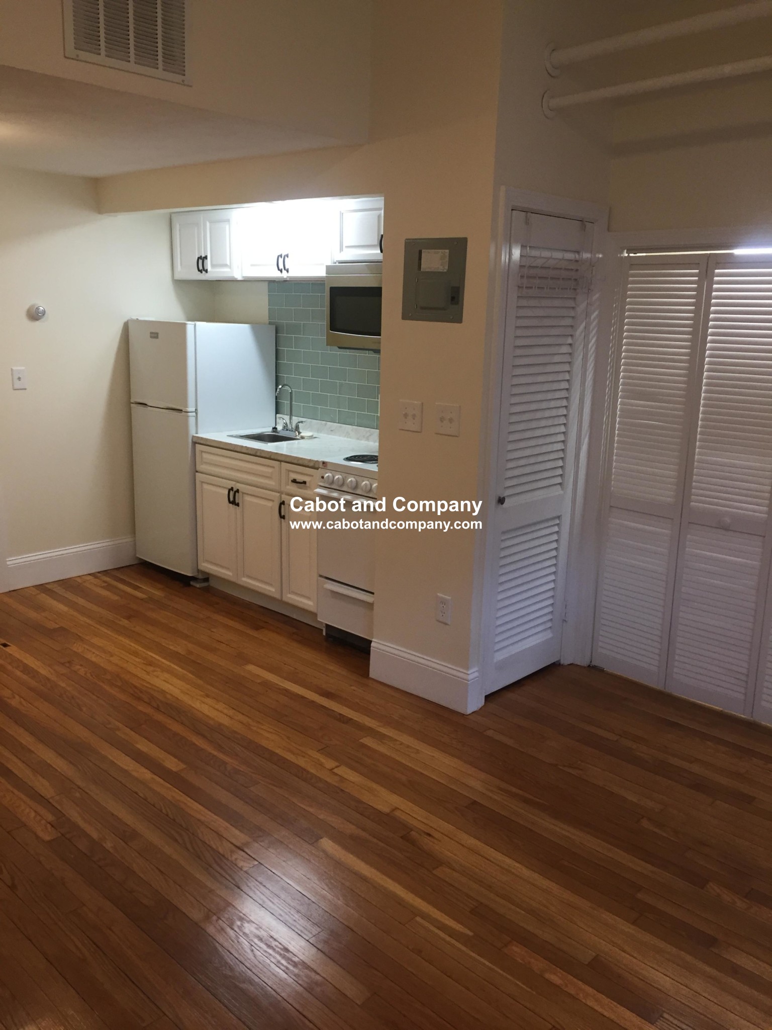 295 Newbury St, Back Bay