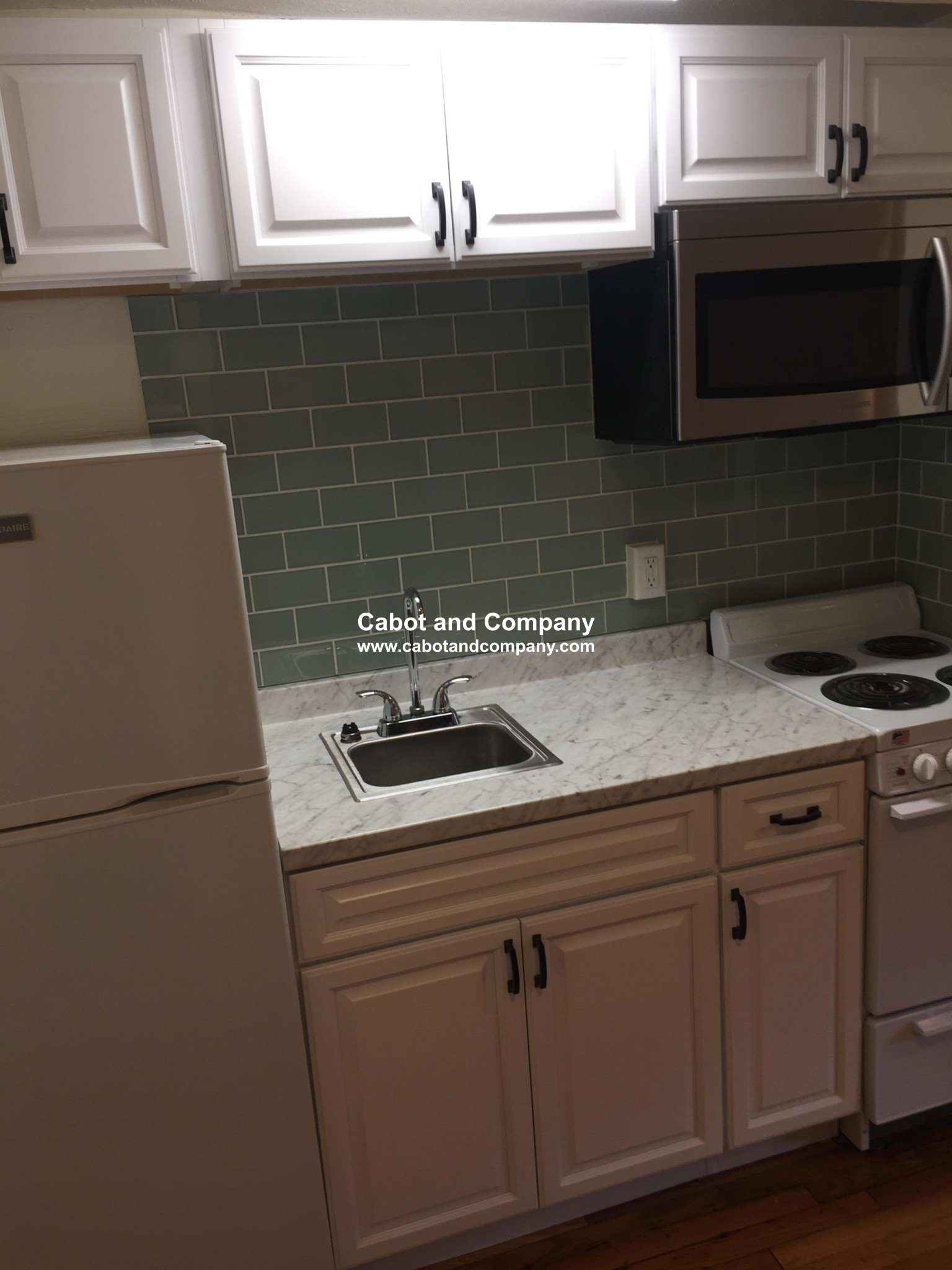 295 Newbury St, Back Bay