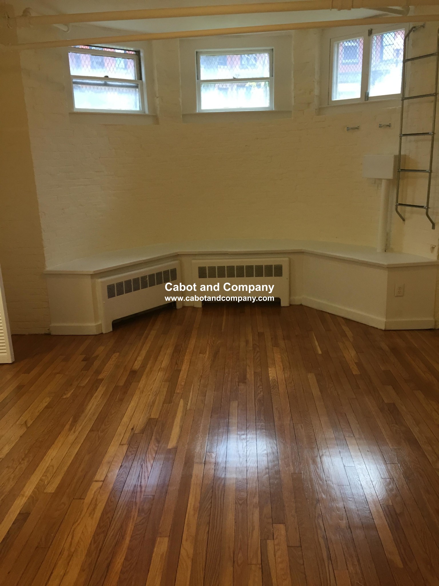 295 Newbury St, Back Bay