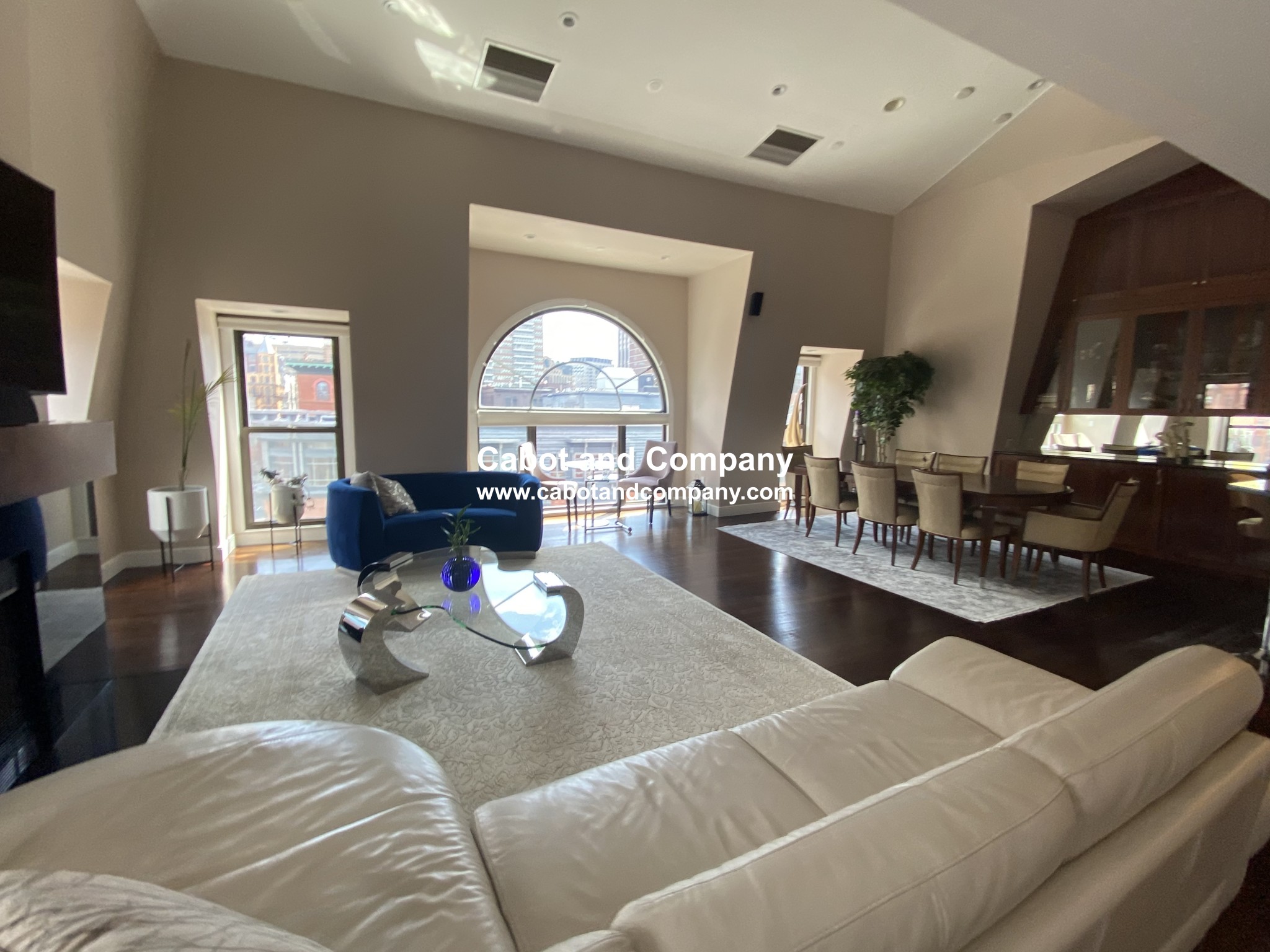 201 Newbury St, Back Bay