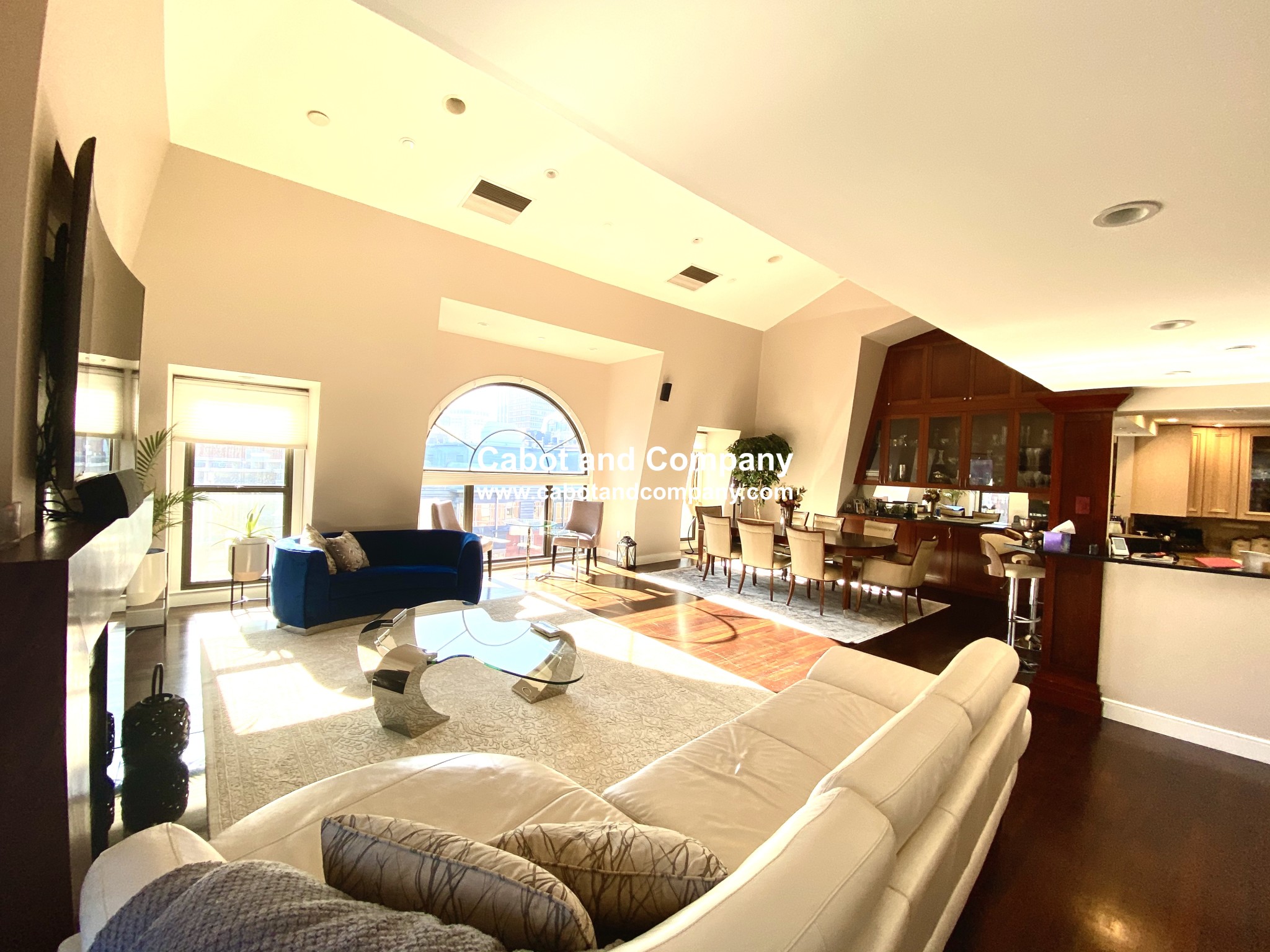 201 Newbury St, Back Bay