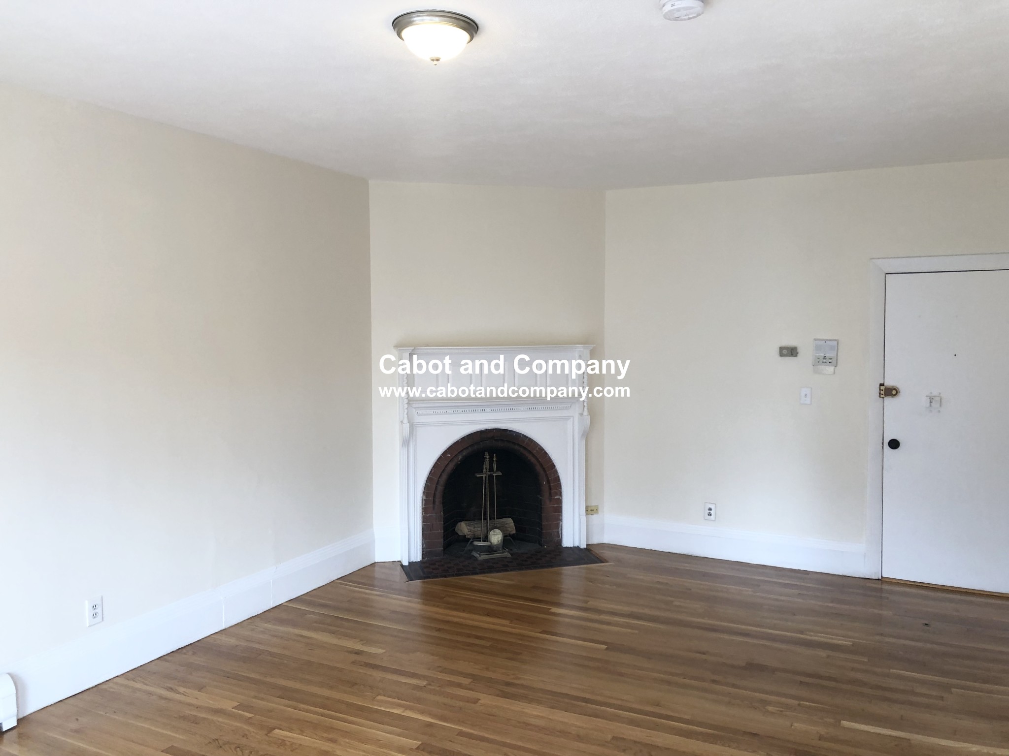 308 Newbury St, Back Bay