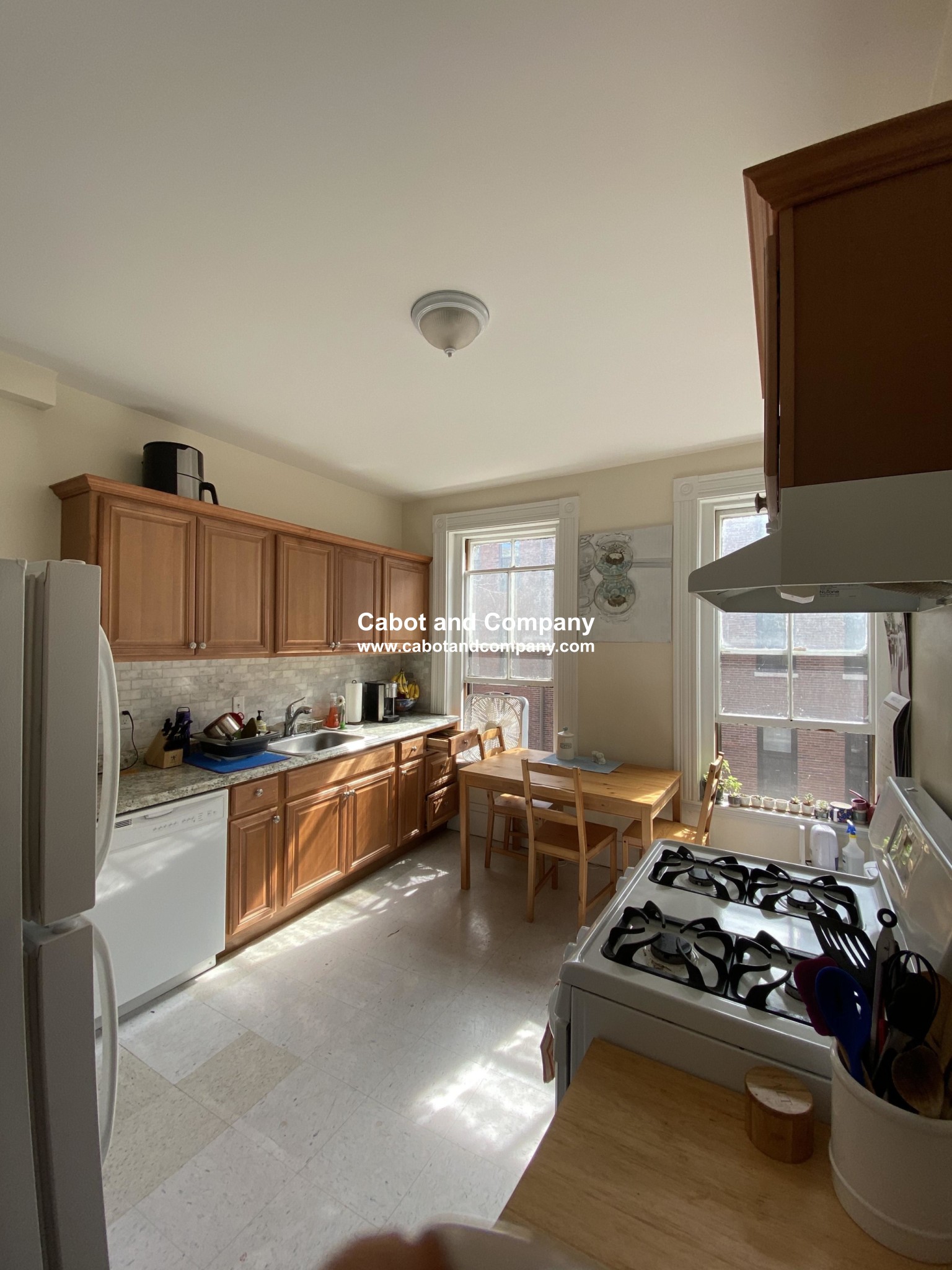 34 Isabella St, Back Bay