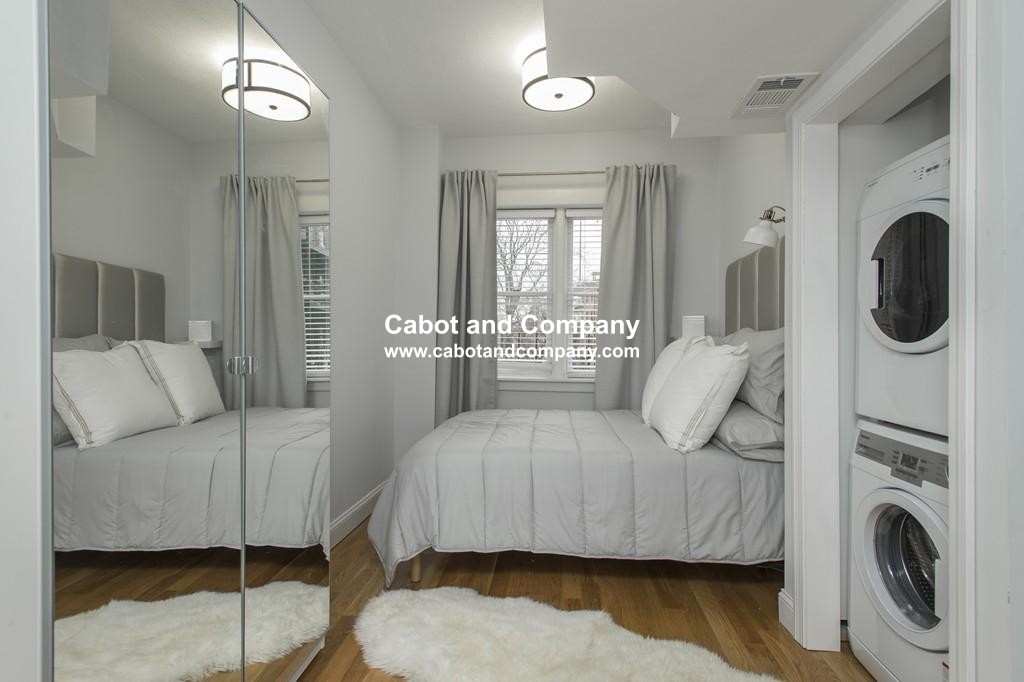 200 Warren Ave, South End