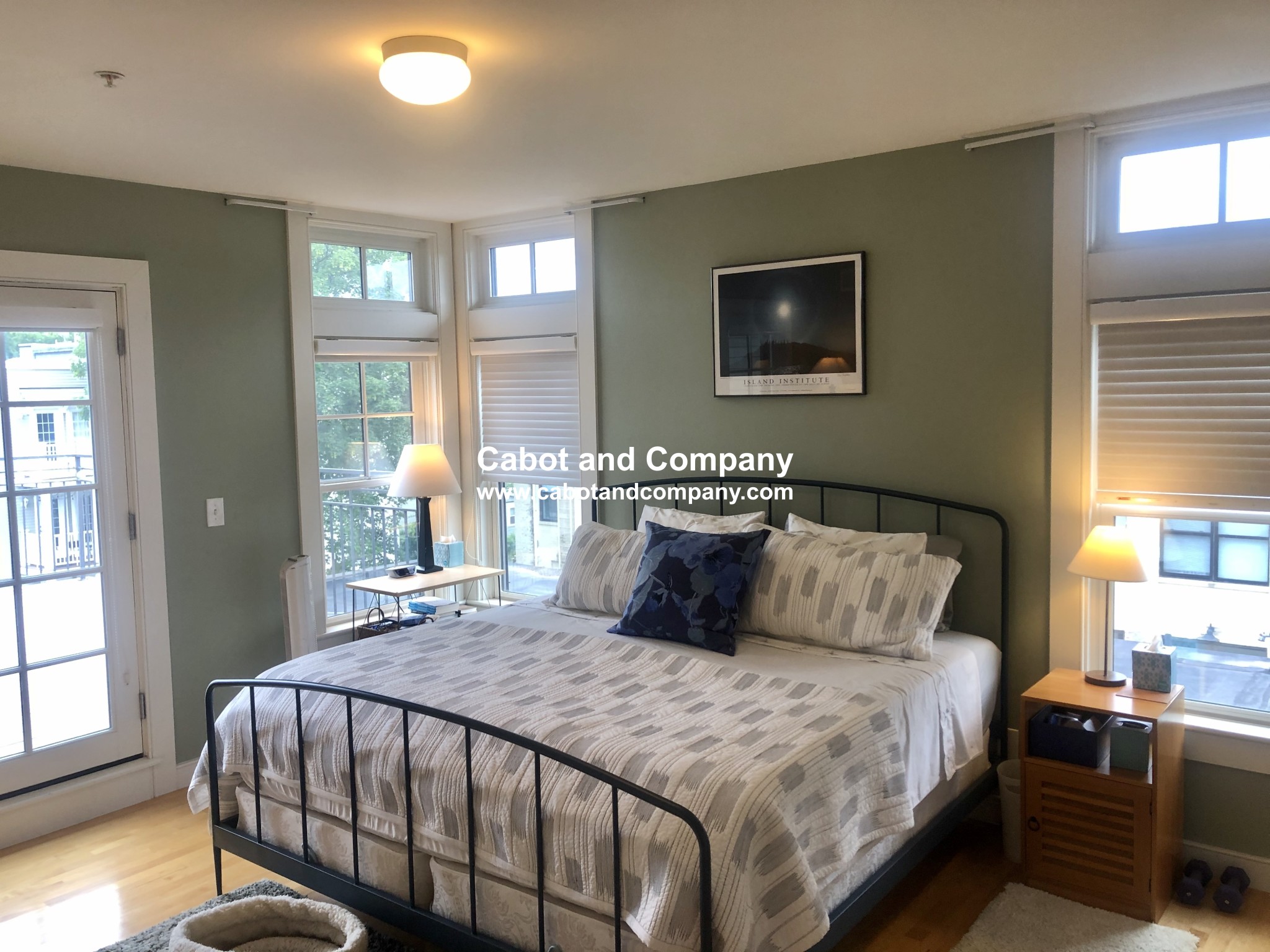 72 Hamilton St, Cambridgeport