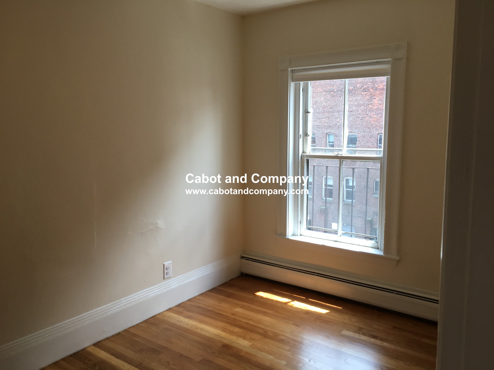 308 Newbury St, Back Bay